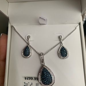Swarovski crystal necklace and earrings set